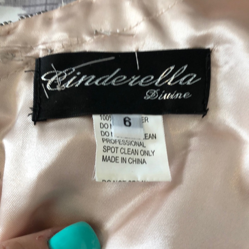 Prom dress - Picture 4 of 4